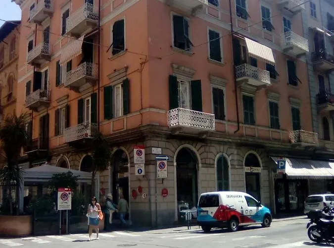 Гостьовий будинок Fidelio Ла-Спеція